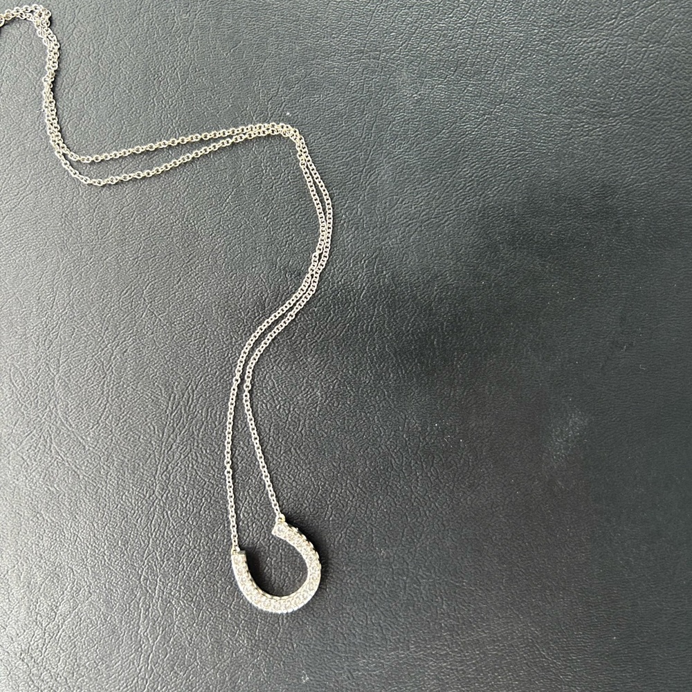 Elegant white gold Necklace with real diamonds